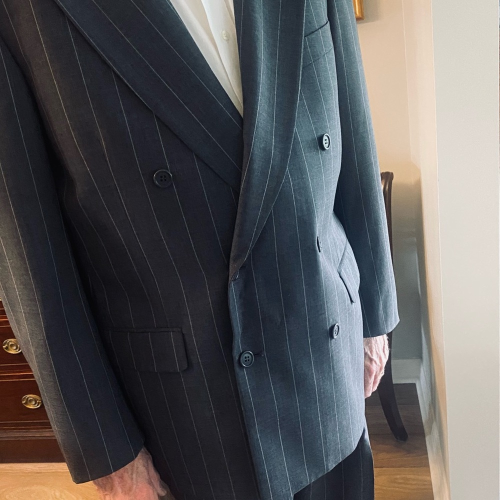 Valentino Double Breasted Men’s Suit. 100% Virgin Wool. Made in Italy.